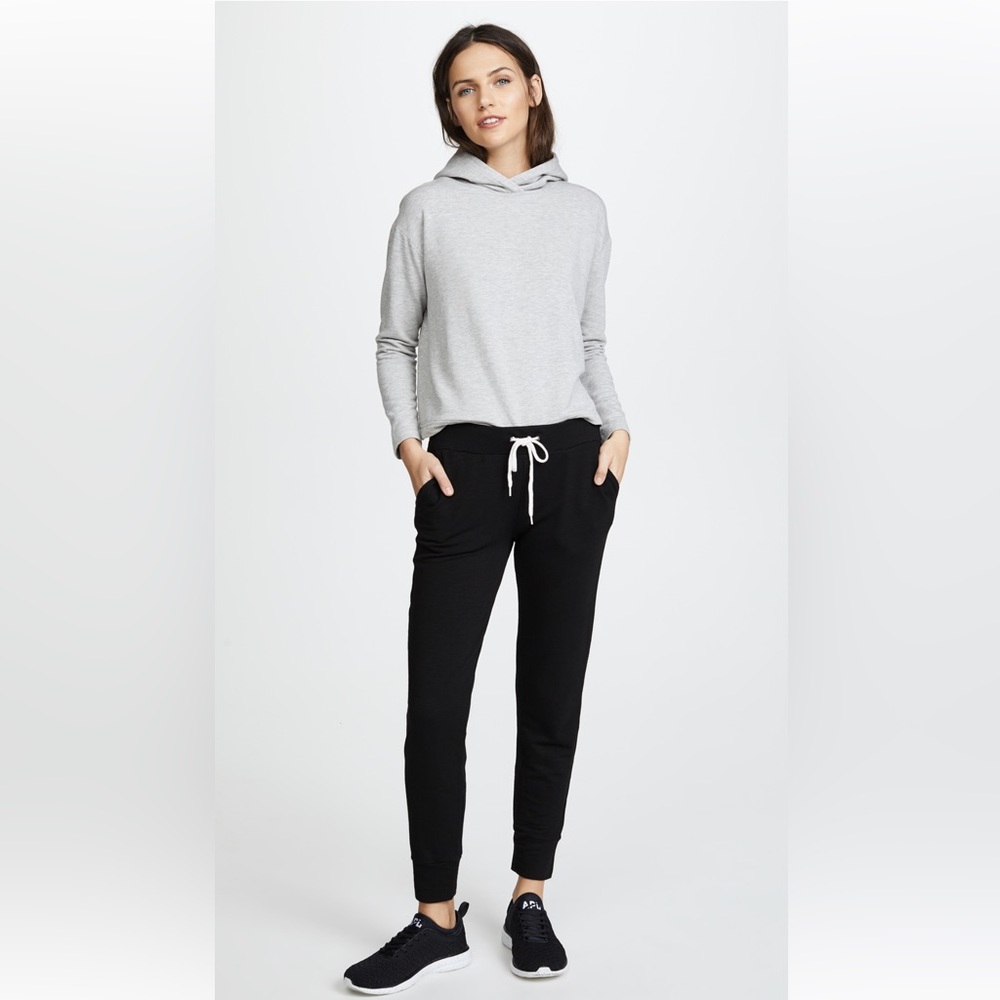 Monrow sporty sweater pants size XL worn twice